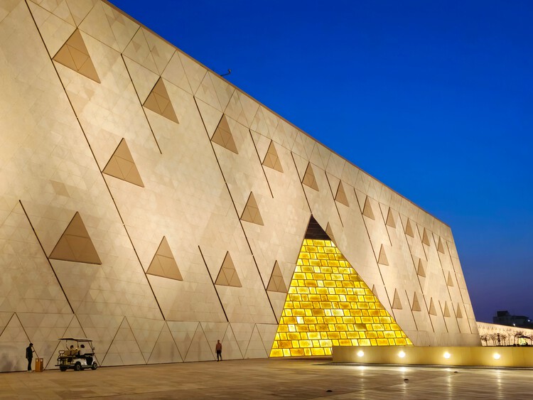 Essential Arabic Phrases for Visiting the Grand Egyptian Museum